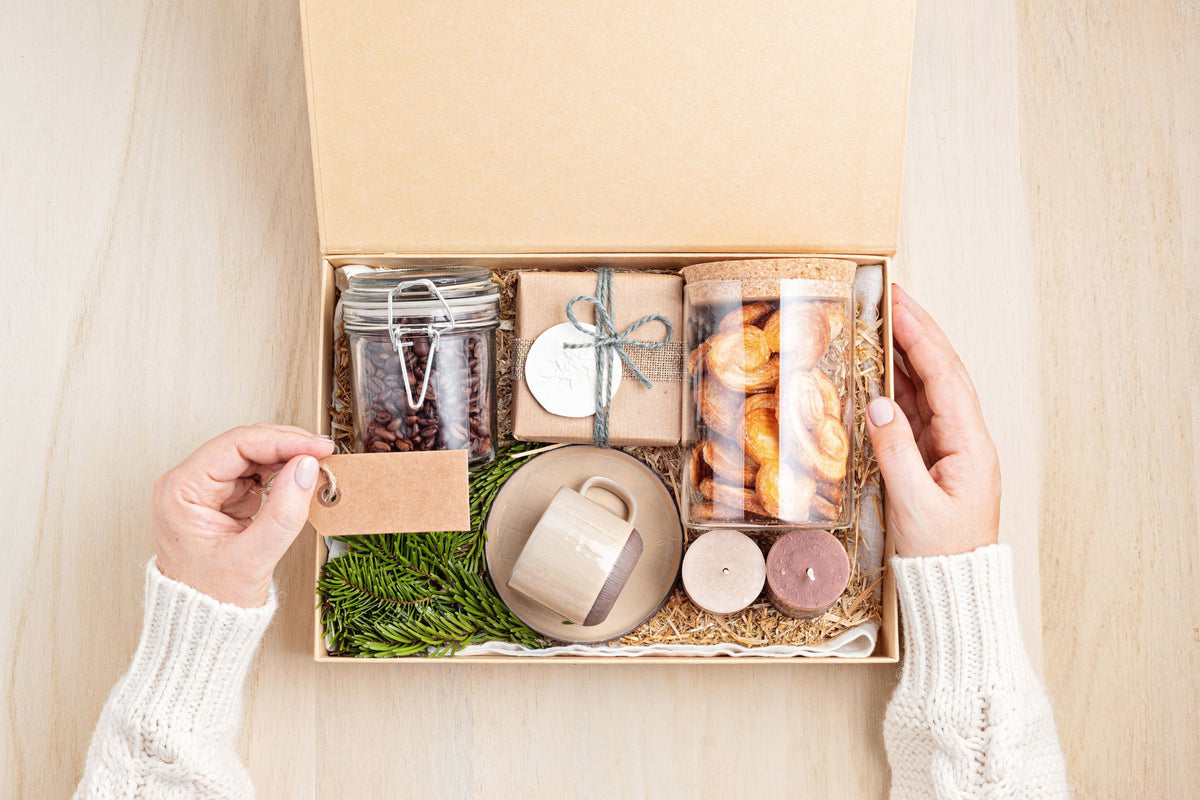 What Makes Food Items A Great Gift At The Holidays?